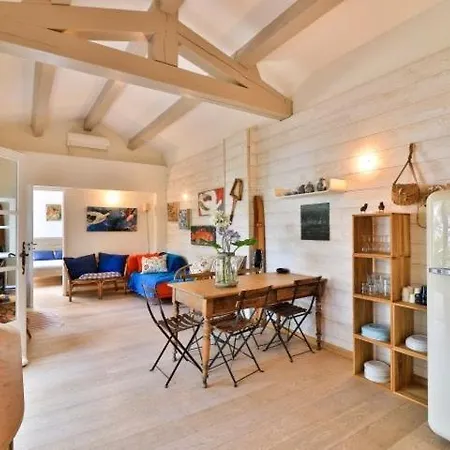 Seaside With Tennis Courts Будинок відпочинку Єр