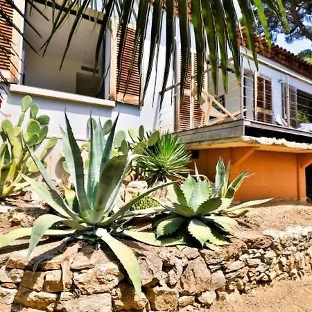 Casa de Férias Seaside With Tennis Courts