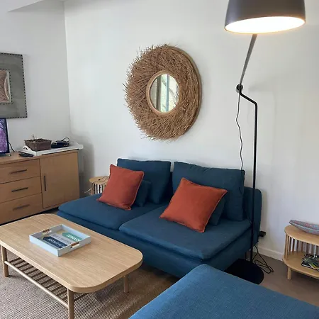 Seaside With Tennis Courts