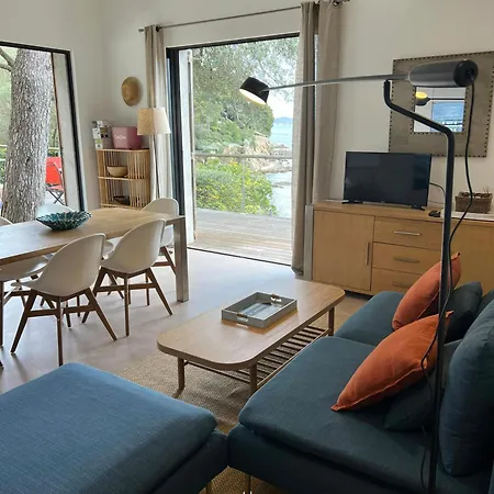 Seaside With Tennis Courts Holiday home Hyeres