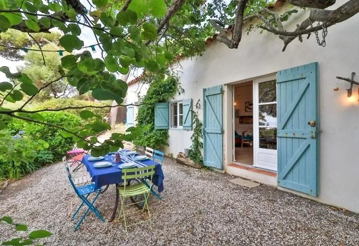 Seaside With Tennis Courts Casa de Férias Hyères