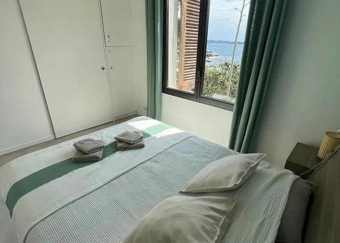 Casa de Férias Seaside With Tennis Courts *