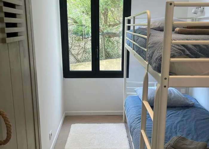 Seaside With Tennis Courts Holiday home *